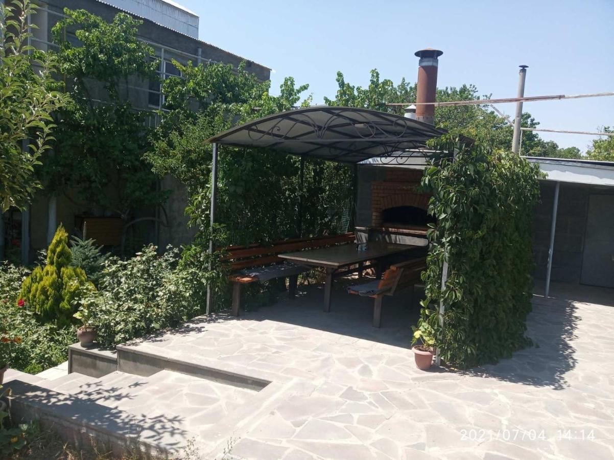 Guest House Hasmik Yeghegnadzor Eksteriør billede